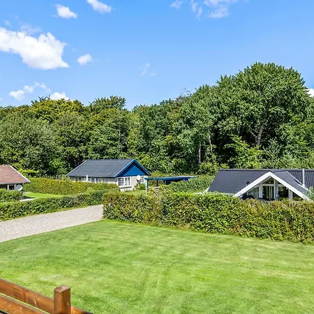 2 Bedroom Beautiful In *