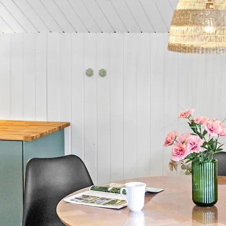 2 Bedroom Beautiful In *