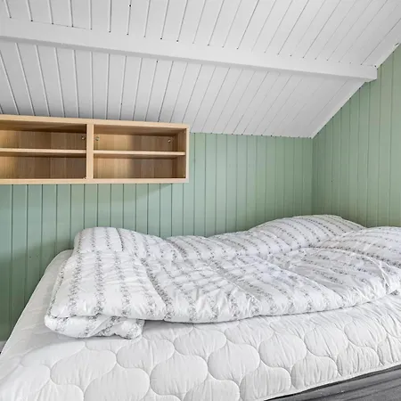 Semesterbostad 2 Bedroom Beautiful In
